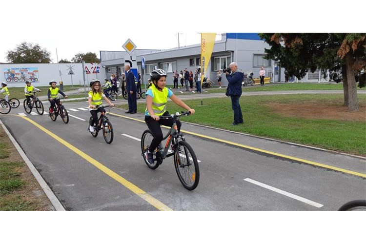 Slika /PU_VS/Akcije/promet/otvorenje hak poligona/20190918_115621.jpg